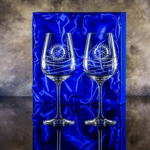 engraved wine glasses